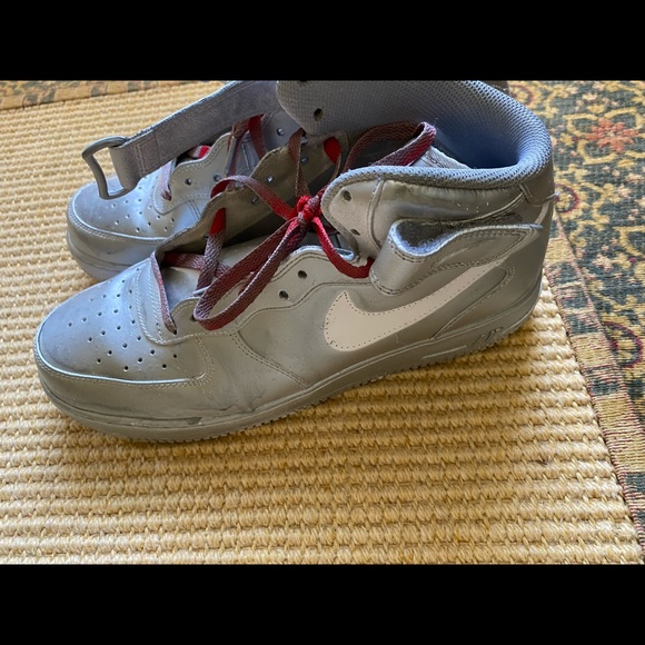 Nike - Picture 4 of 6